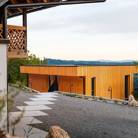 Luxury Farm Stay, Kmetija Meta Casa vacanze *