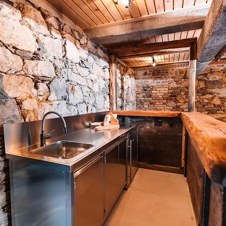 Luxury Farm Stay, Kmetija Meta Casa vacanze *